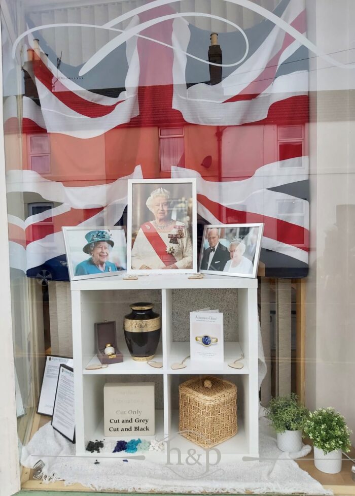 Hogben & Partis window tribute to Queen Elizabeth the 2nd